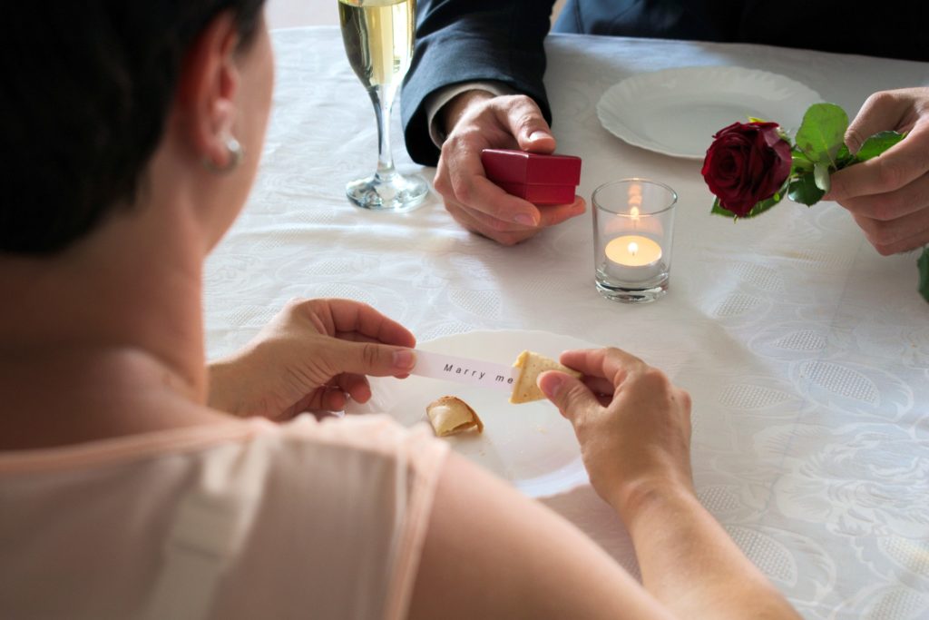 Ein Heiratsantrag im Keks